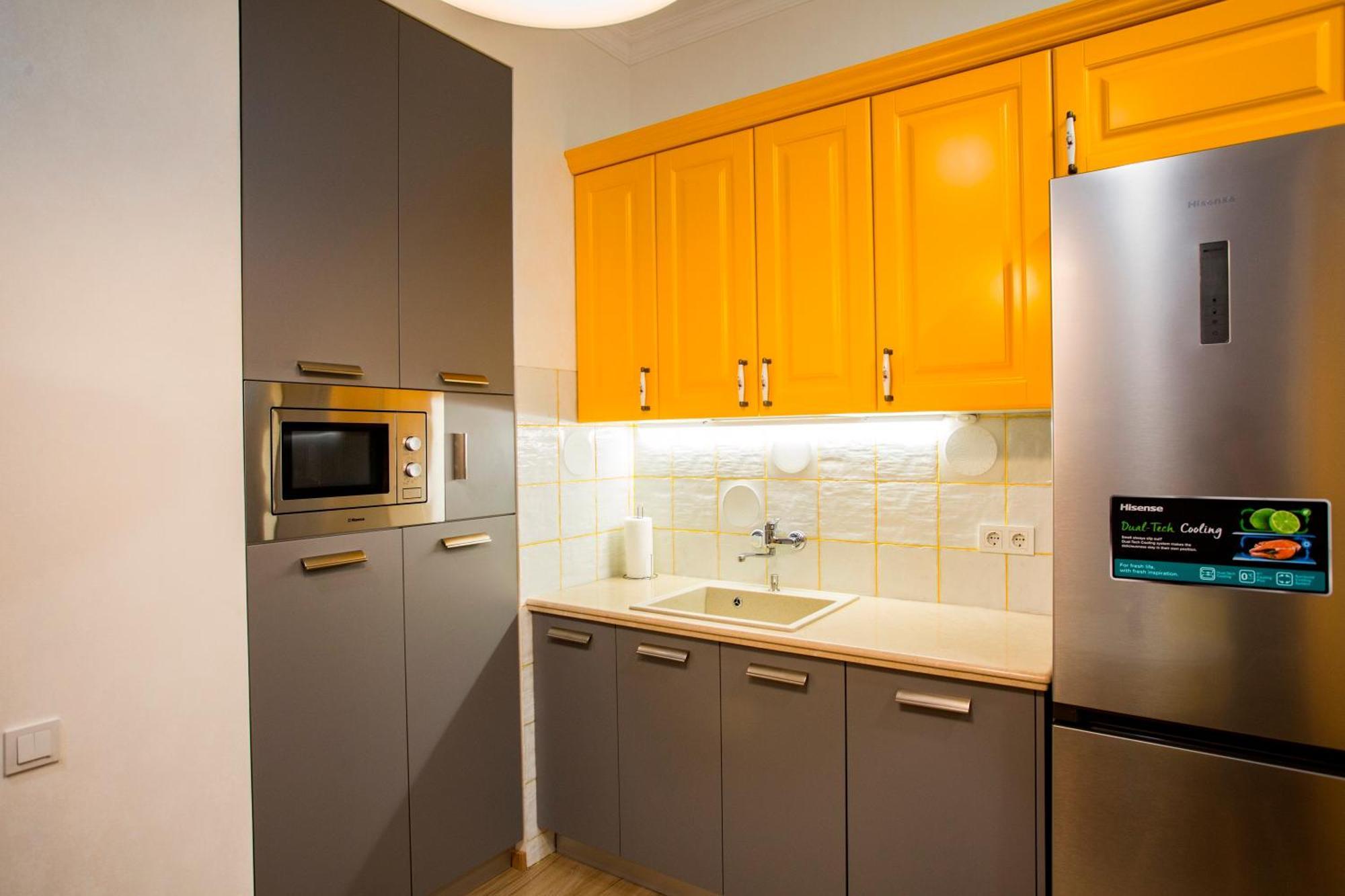 Yellow Apartment In Avlabari ティビリシ エクステリア 写真
